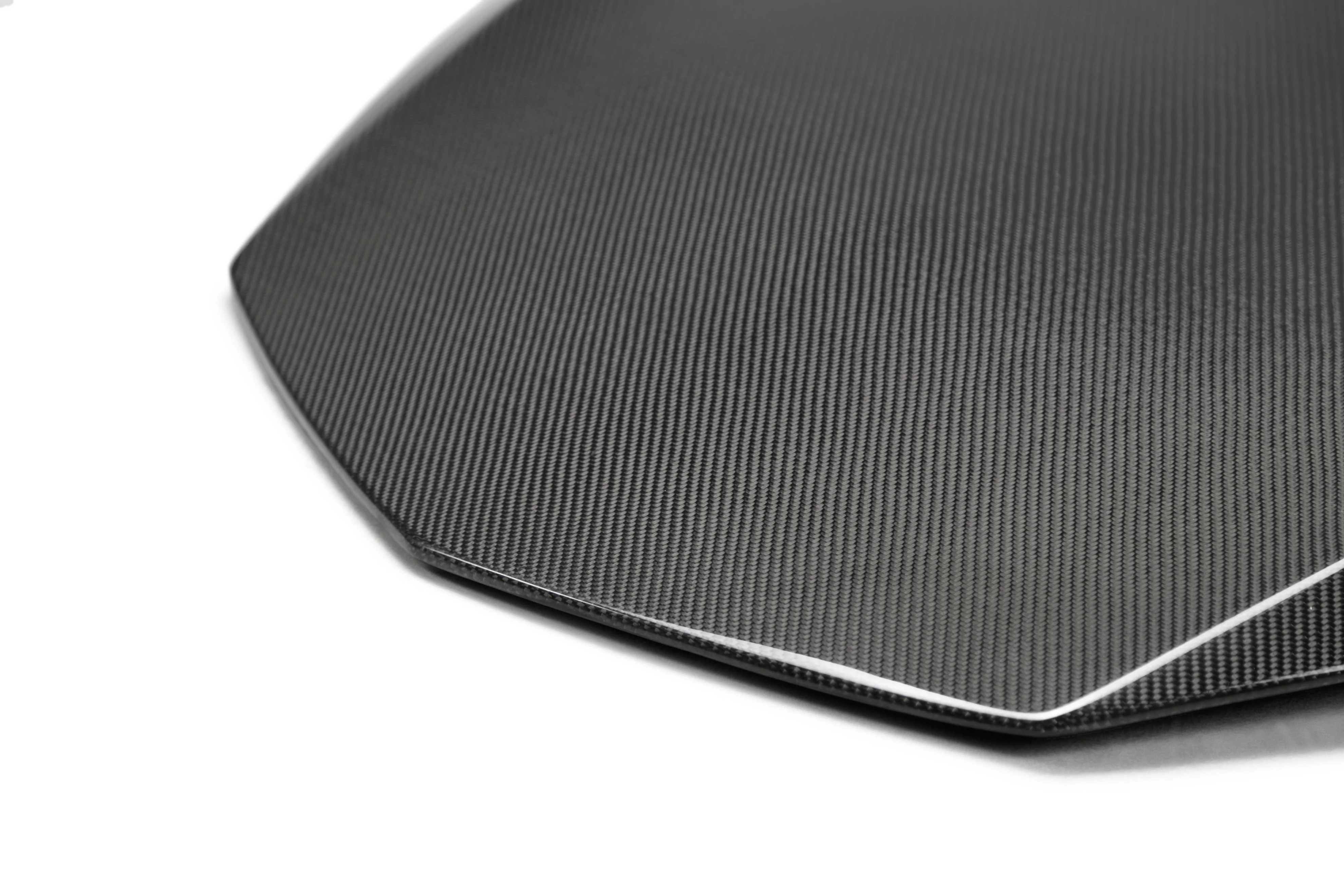 INSERTO DE CAPÓ DE FIBRA DE CARBONO TIPO OE PARA CAMARO ZL1 1LE 2017-2023
