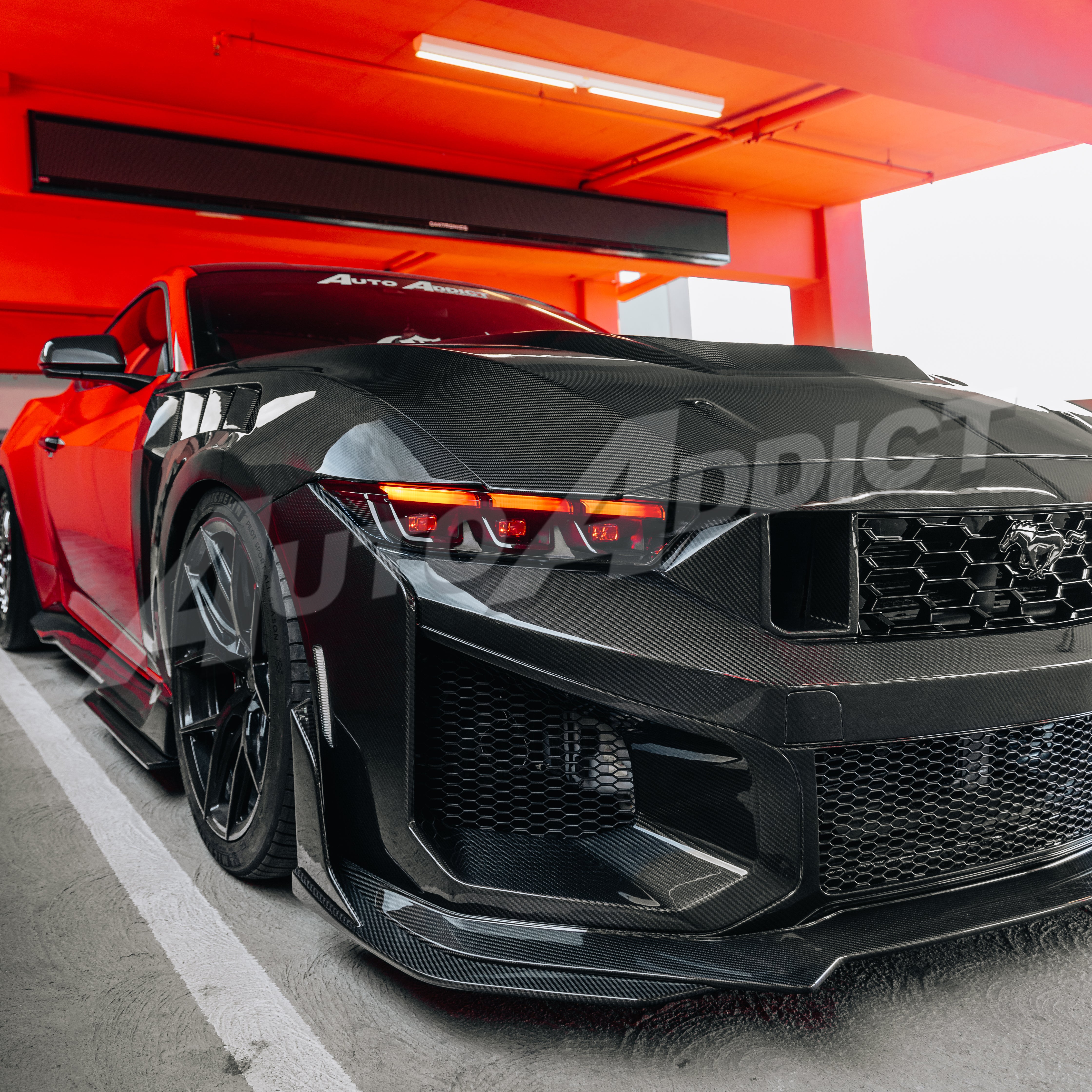 2024–2026 Mustang S650 Heritage SC™ V-Shaped Dry Gloss Carbon Fiber Track Package Program Bundle