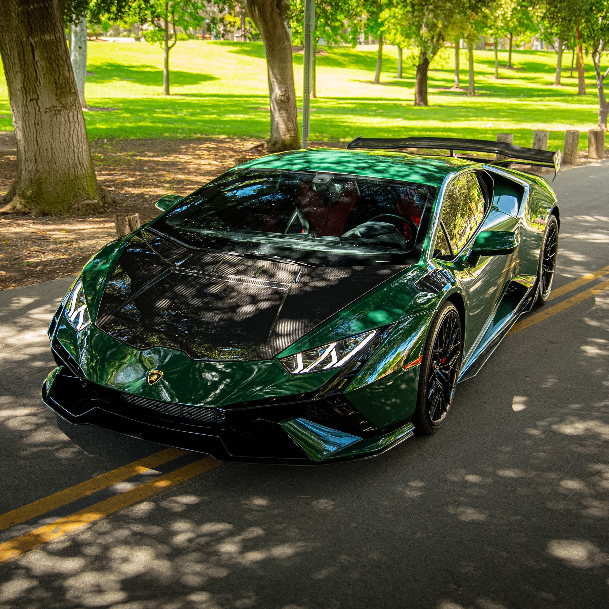 2014–2024 Lamborghini Huracán Type-Tecnica V-Shaped Dry Double-Sided Carbon Fiber Hood