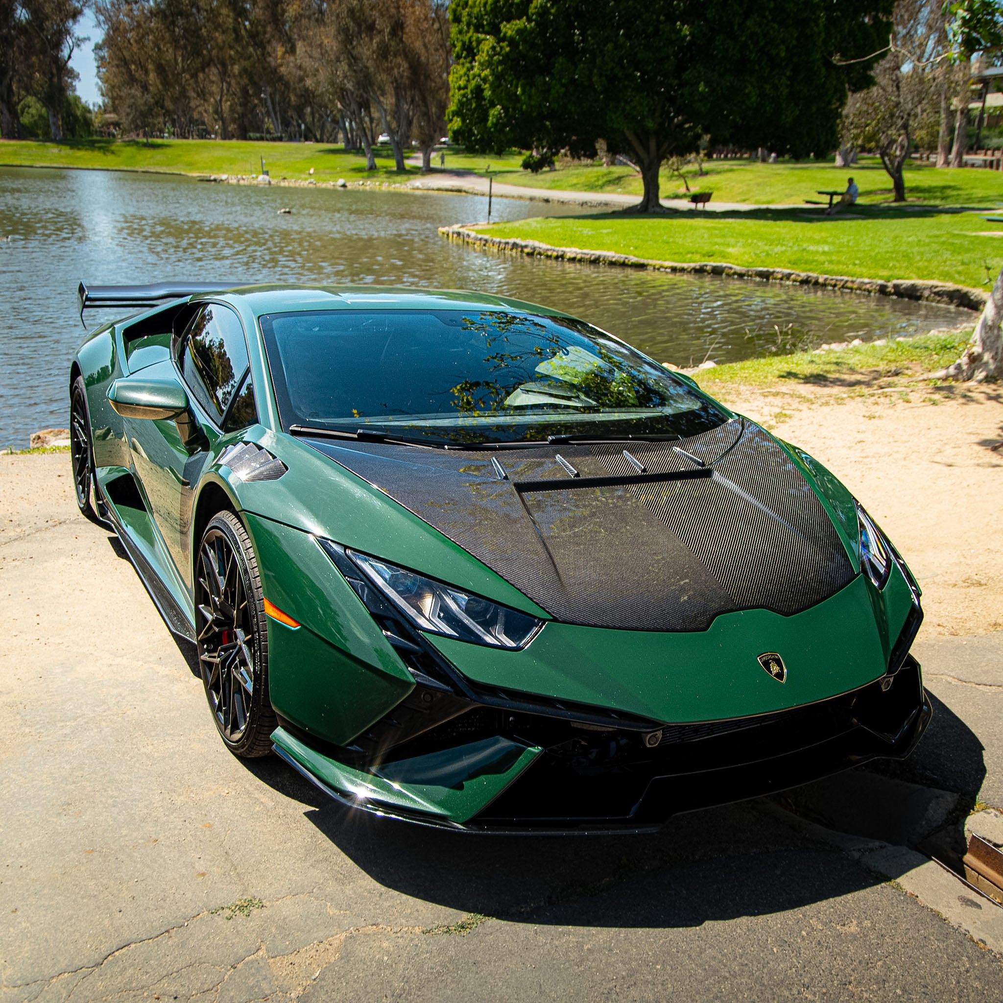 2014–2024 Lamborghini Huracán Type-Tecnica V-Shaped Dry Double-Sided Carbon Fiber Hood
