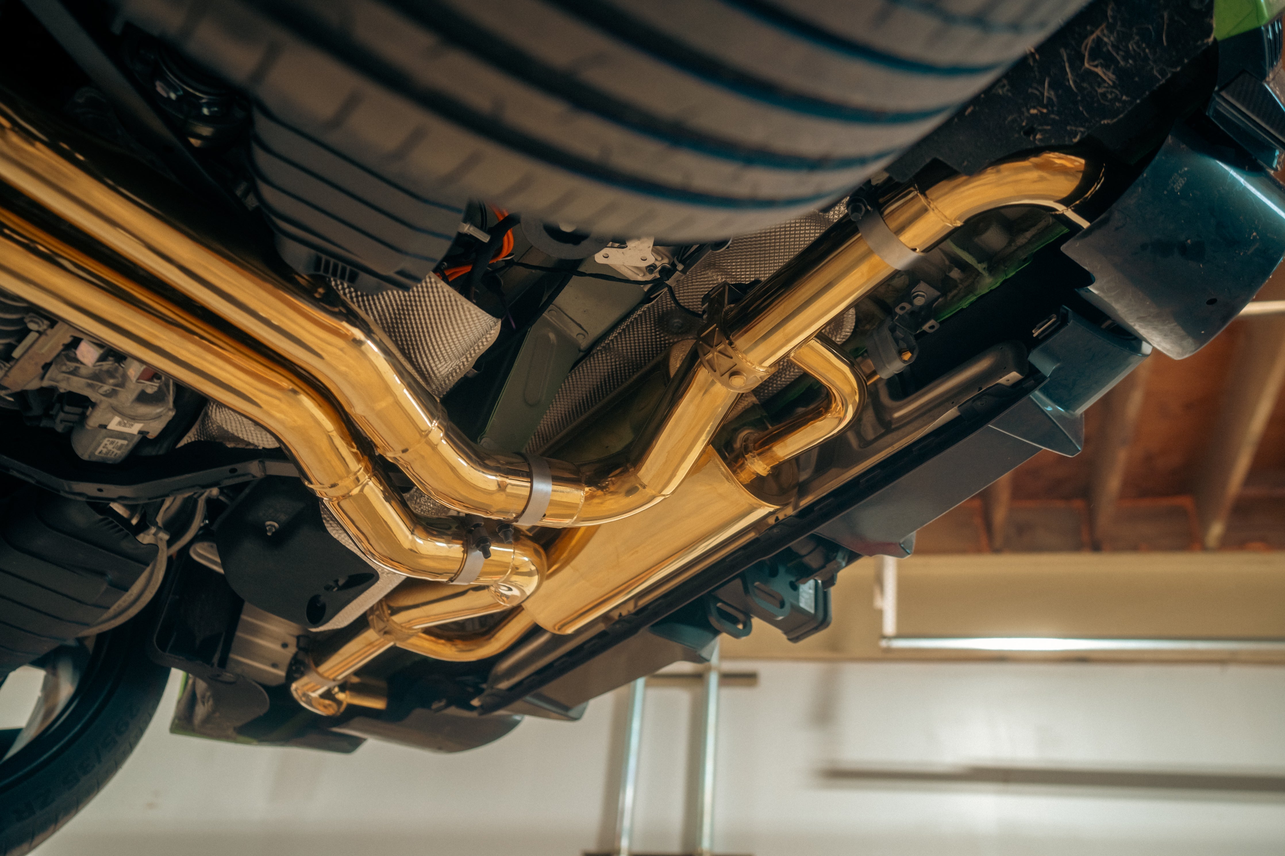 AUDI RSQ8 Valved Sport Exhaust system